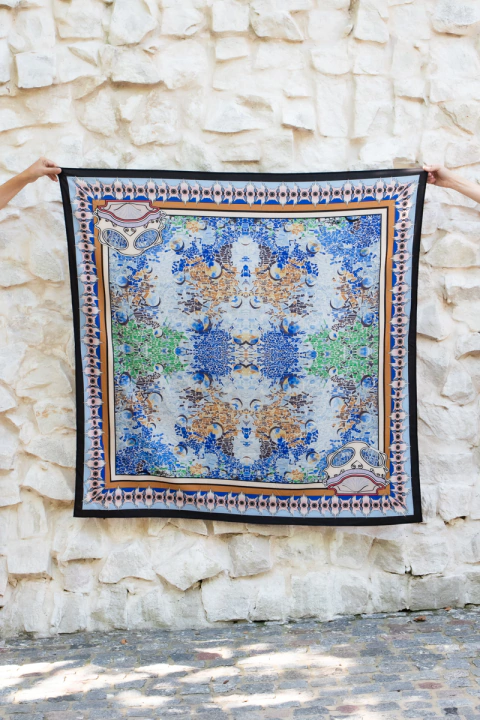 Maxi Pañuelo Gaudí - comprar online