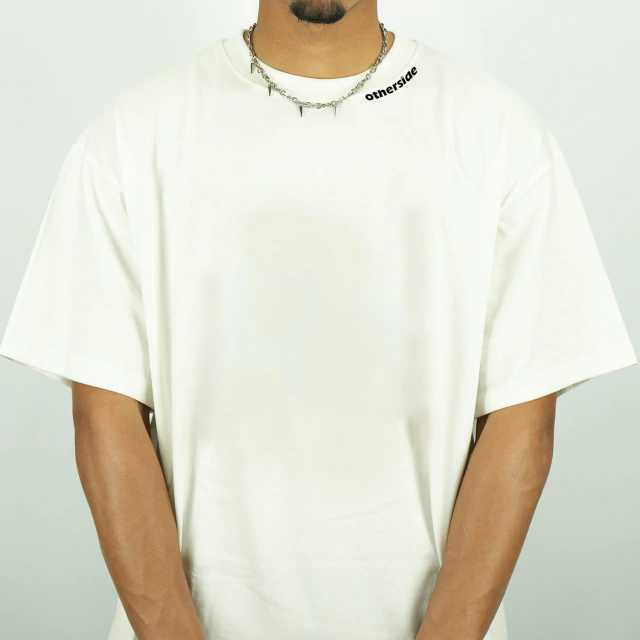 Remera Different — imagen 3