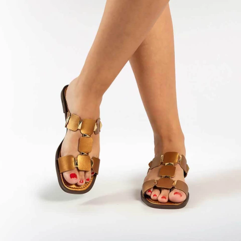 Rasteira Spikes Núbia Bronze