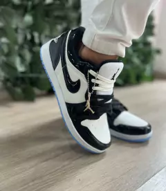 J1 Preto Branco Sola Azul 34 ao 43 - comprar online