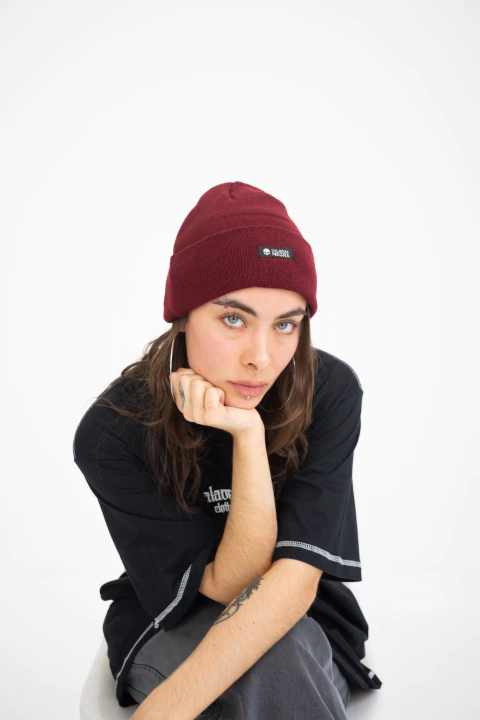 GORRO CALAVERA NEGRA / BORDO - comprar online