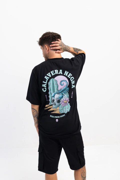 REMERA RISE FROM DUST / NEGRO - comprar online