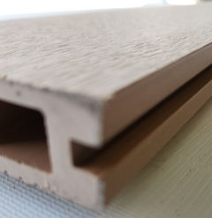 Deck WPC tabla hueco 2200x140x25 (precio por m2)