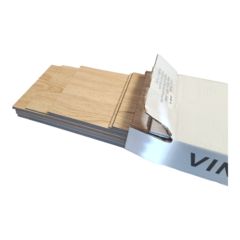 Imagen de Piso vinílico símil madera 2.0 mm (301)