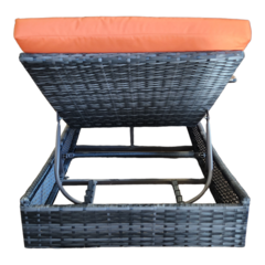 Imagen de Reposera de rattan sintetico con almohadón