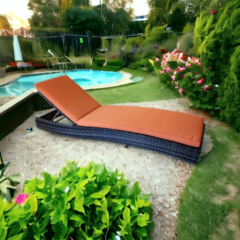 Reposera de rattan sintetico con almohadón - comprar online