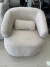 Poltrona Chloe Orgânica Redonda Boucle Conforto - comprar online