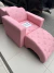 Kit Poltrona Rosa com Suporte Para Lavatório