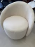 Poltrona Sala Estar Decorativa Giratória Orgânica Lua - comprar online