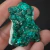 Drusa de dioptásio bem cristalizado com malaquita acicular na matriz - 4,5 cm - Cód. 9C-526 na internet