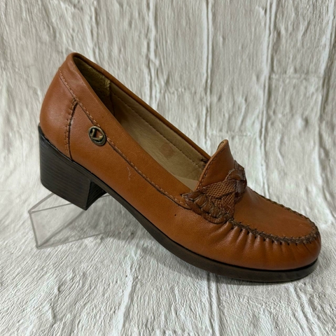 MOCASIN VAGUITAS CUERO CON TACO TRENZA