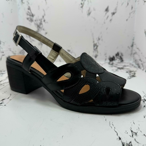 SANDALIA DE CUERO CON TACO FOLIA