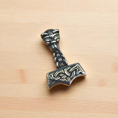 Pingente Mjolnir de Uhtred - comprar online