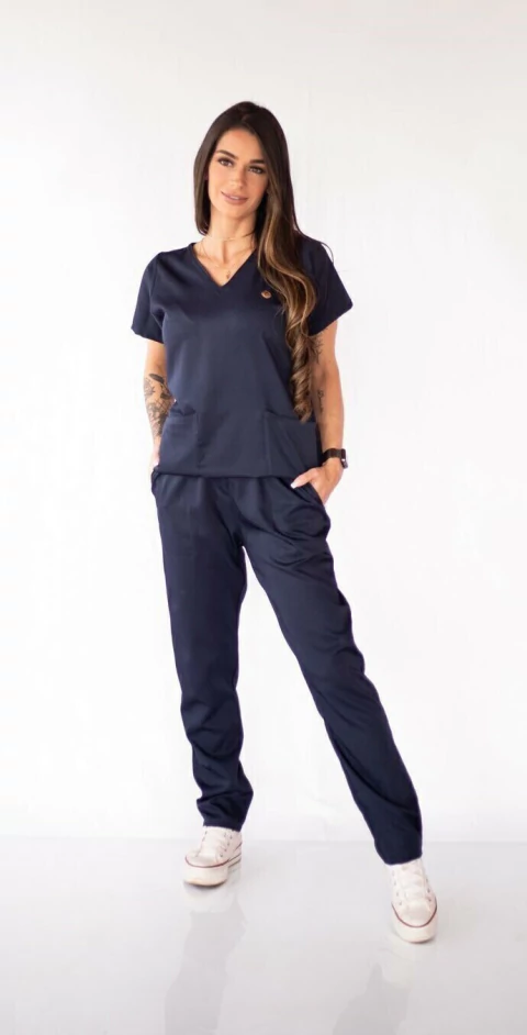 Pijama Cirúrgico Feminino Flora Marinho - comprar online