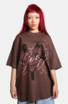 Camiseta Kings mickey And Friends marrom - Cmt6mickeypri26-016 - essa tem o rosto do pateta na frente uma artee scrito mickey and friends