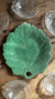 Antiguo plato con forma de hoja de 24x28cm en internet