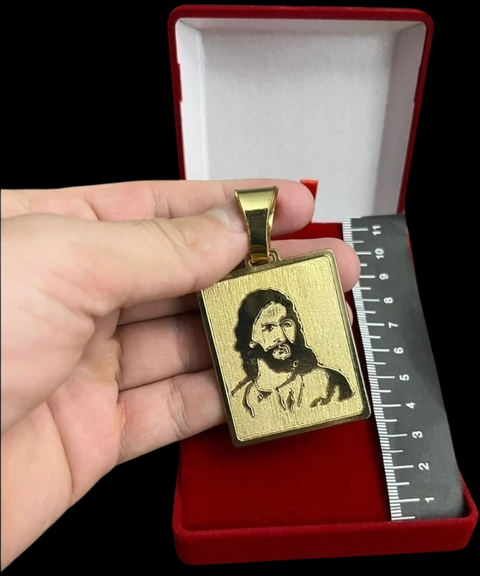 Pingente Jesus Placa 3d Banhado A Ouro 18k - comprar online