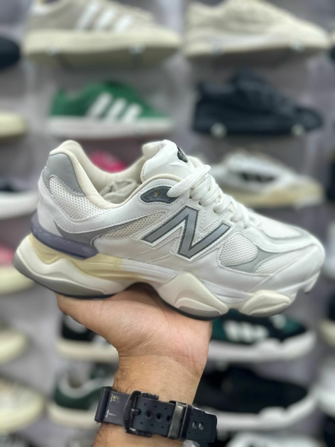 New Balance 9060 - Branco/Cinza Claro - comprar online