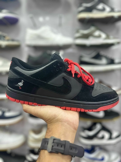 Nike Dunk Low - Preto/Vermelho - comprar online
