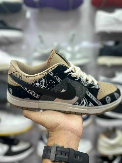 Nike Dunk Low - Edição Limitada - comprar online