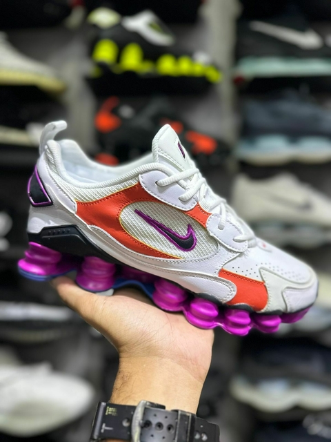 Nike Shox 12 Molas - Branco/Laranja/Rosa - comprar online