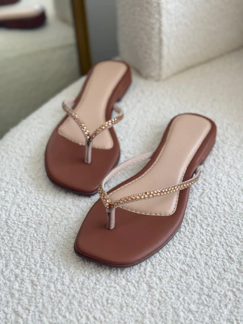 Rasteira com Pedrarias Gloria - comprar online