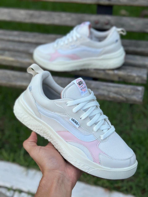 Tênis UltraRange EXO