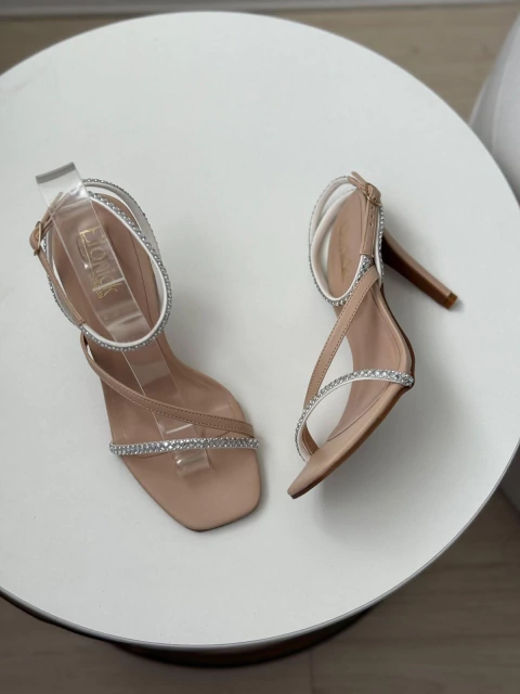 Sandália de Salto Fino Mel