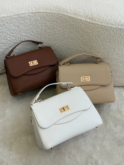 Bolsa com Fecho Dourado e Alça de Mão Valeska