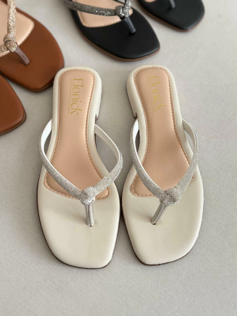 Rasteira com Tiras Brilhantes Isadora