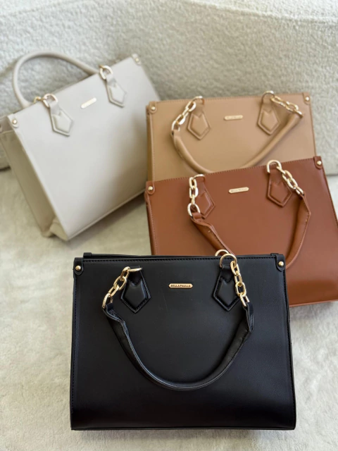 Bolsa com Detalhes Dourados Lysandra