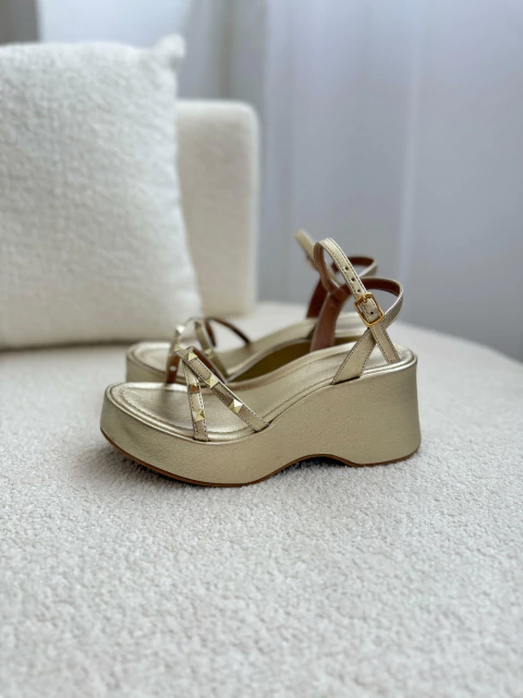 Sandália Plataforma Anabela Spike Mari