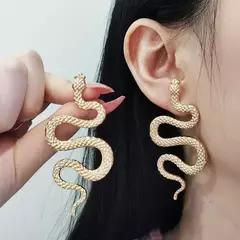AROS CLEOPATRA SERPIENTES DORADOS en internet