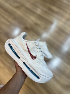 Tênis esportivo Nike Air Vomero