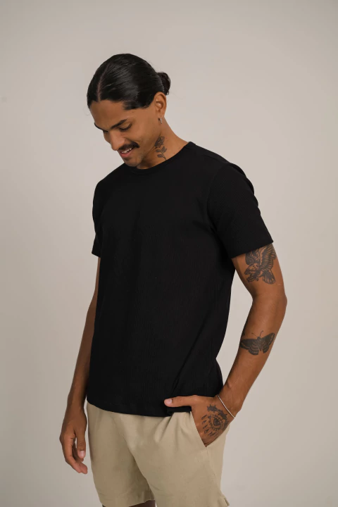 T-SHIRT TRAMA PRETA - comprar online