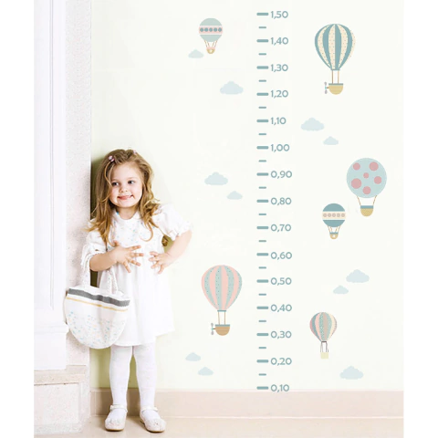 Adesivo de Parede Infantil Régua de Crescimento Balões - comprar online