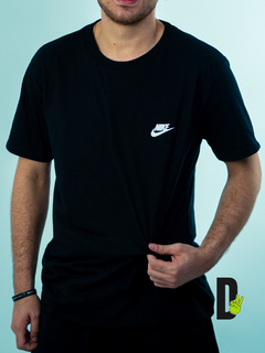 CAMISETA 'NK SPORTWEAR BASICA' - comprar online