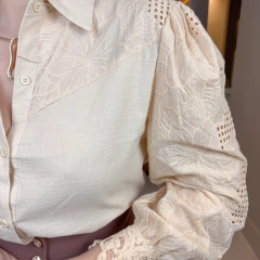 Camisa Ester de Manga Laise Nude na internet