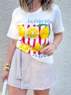 Short Saia Noronha na internet