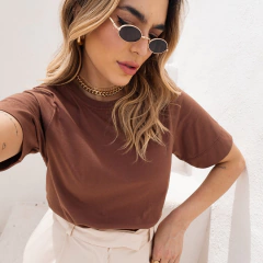 Camiseta Jade - Marrom na internet