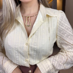 Camisa Luísa Amarelo Manteiga na internet