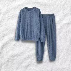 ¡COMBO INVIERNO 3 EN 1! ¡Pijama polar térmico + Pantuflas térmicas + medias térmicas! - tienda online