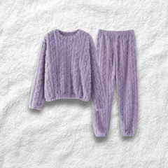 ¡COMBO INVIERNO 3 EN 1! ¡Pijama polar térmico + Pantuflas térmicas + medias térmicas! en internet