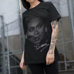 Camiseta Oversized Beyoncé Big Head Pontilhado - comprar online