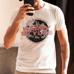 Camiseta Harry Styles KissCo Globo Glow - comprar online