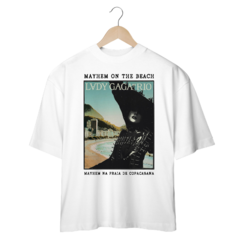 Camiseta Oversized Lady Gaga Mayhem On The Beach Poster na internet