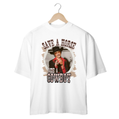 Camiseta Oversized Bruno Mars Save a Horse na internet