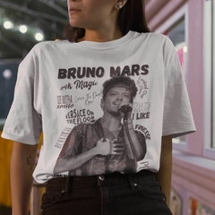 Camiseta Bruno Mars Hits Branca - comprar online