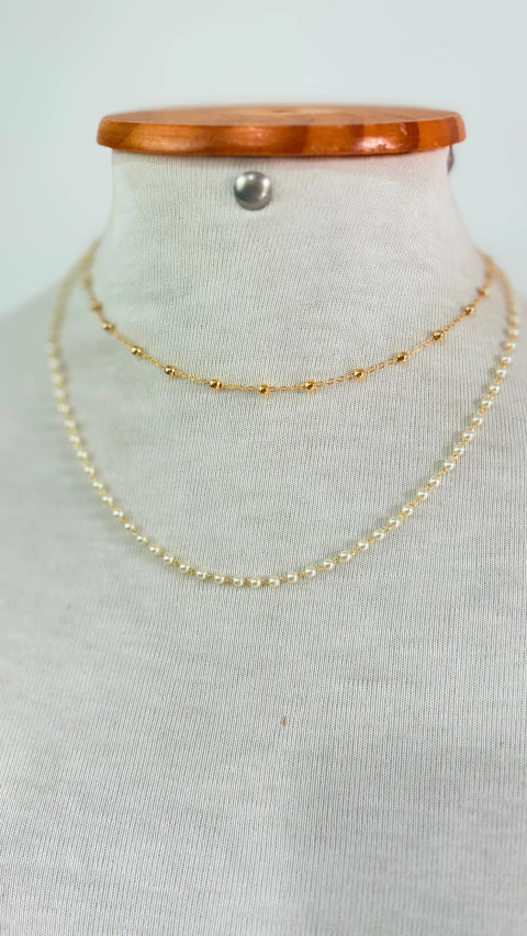 mix de colares dourado pérola