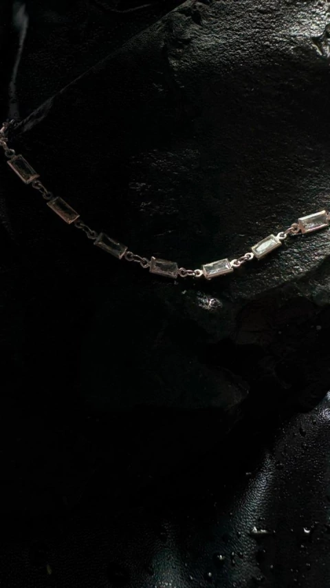 colar choker geometria celestial